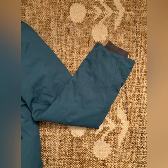 Obermeyer teen girl ski jacket (sz L, 14-16) - Picture 3 of 9